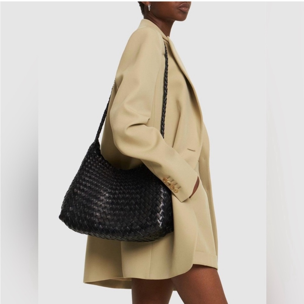 Dragon Diffusion Black Shoulder Bag with Minimalist Design